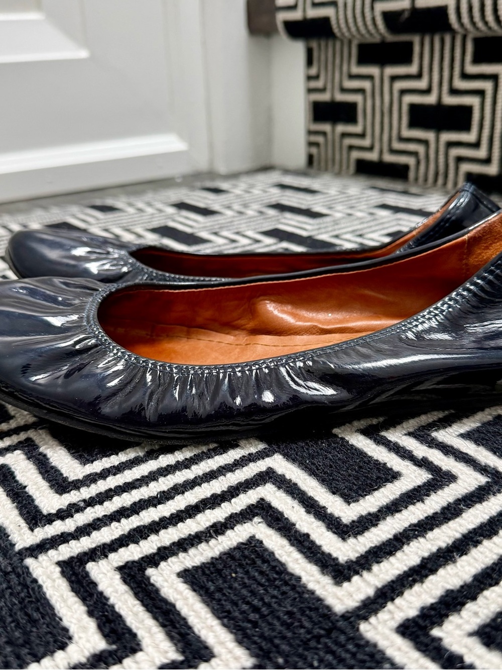 Lanvin dark navy blue Patent Leather Ballet Flats with Elastic Topline size 40 - Picture 4 of 8